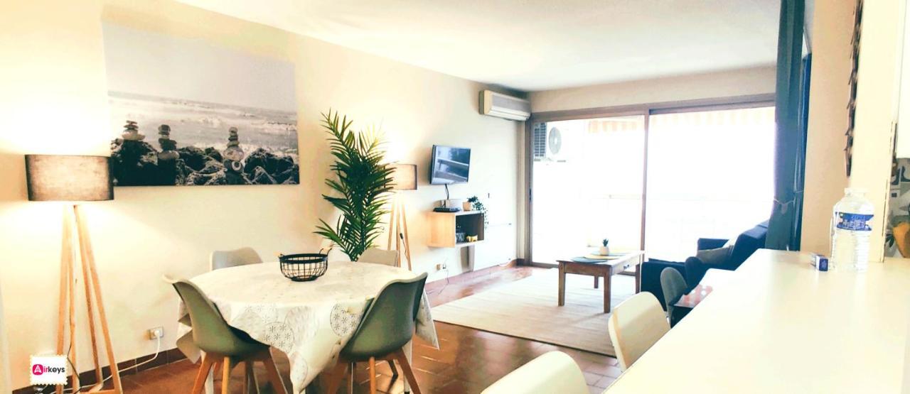Grand Studio Azur Avec Terrasse - Vieil Antibes Buitenkant foto