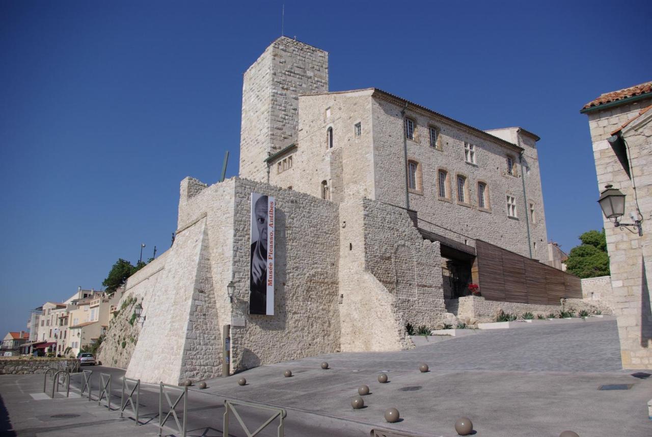 Grand Studio Azur Avec Terrasse - Vieil Antibes Buitenkant foto